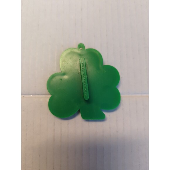 Hallmark Cards Shamrock Clover Cookie Cutter St. Patrick's Day Plastic 1979 Vtg - Picture 2 of 4
